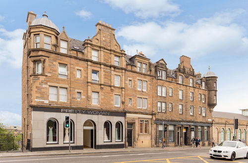 Photo 19 - Silver Lining Charming Meadowbank Flat