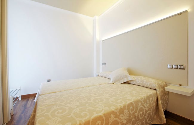 Apartamentos Senabre Palais - Foto 7