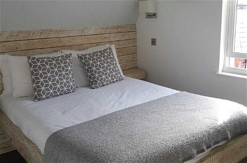 Photo 16 - Nitehouse Serviced Apartments