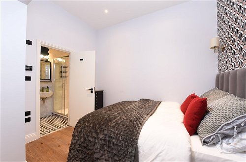Foto 9 - Stylish & Spacious Deluxe Apartments near Victoria Station