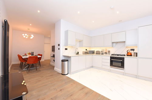 Foto 19 - Stylish & Spacious Deluxe Apartments near Victoria Station