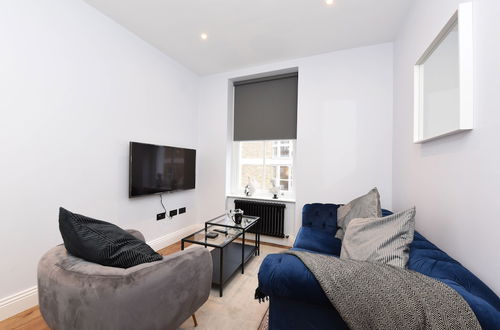 Photo 30 - Stylish & Spacious Deluxe Apartments near Victoria Station