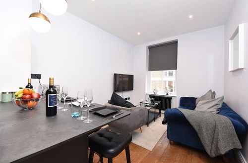 Foto 18 - Stylish & Spacious Deluxe Apartments near Victoria Station