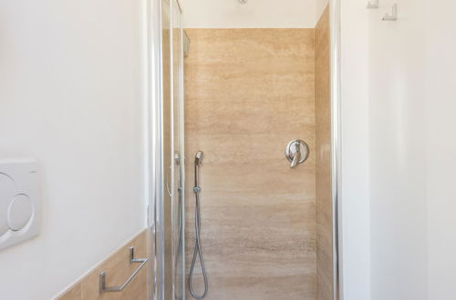 Foto 44 - RSH Trevi Fountain Luxury Apartment