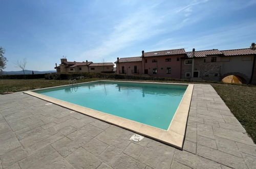 Photo 18 - Stylish Umbrian Apartment Garden Pool nr Orvieto