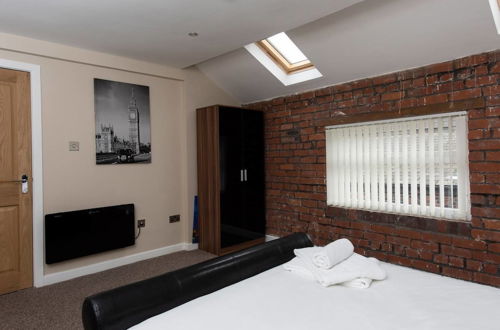 Photo 2 - Stunning Penthouse in NQ, City Centre ! Sleeps 8