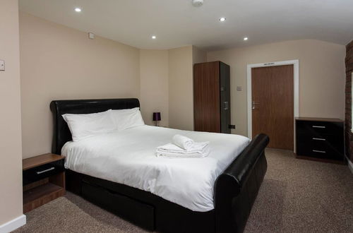 Photo 5 - Stunning Penthouse in NQ, City Centre ! Sleeps 8