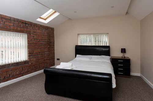 Photo 4 - Stunning Penthouse in NQ, City Centre ! Sleeps 8