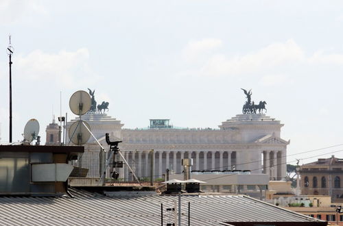 Photo 21 - Crispi Luxury Apartments with Terrace - My Extra Home