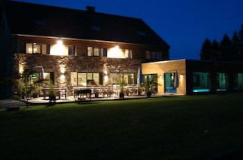 Foto 12 - A Stylish Villa in a Green Setting, With a Fully Equipped Wellness Center