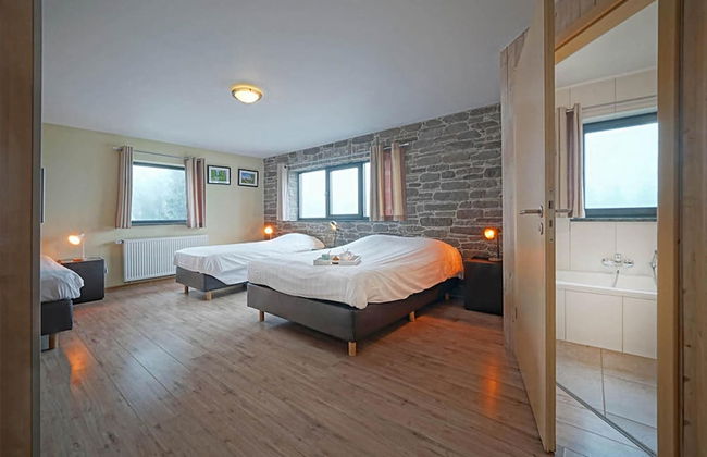 A Stylish Villa in a Green Setting, With a Fully Equipped Wellness Center - Foto 5