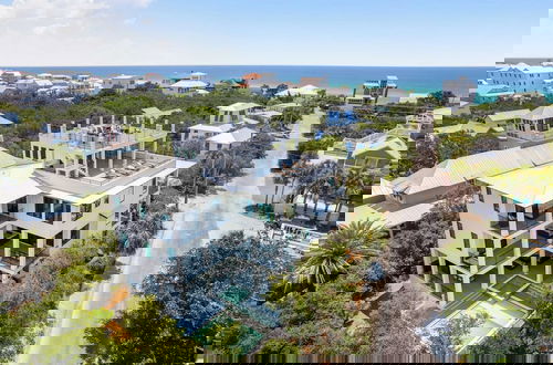 Foto 1 - All Decked Out Seagrove by Avantstay Priv Pool+hot Tub, Ocean Views!