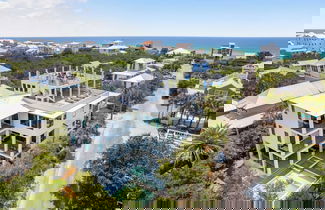 Foto 1 - All Decked Out Seagrove by Avantstay Priv Pool+hot Tub, Ocean Views!