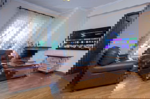 Photo 33 - Luxe 3 Bd Penthouse 5 Min from Drosia