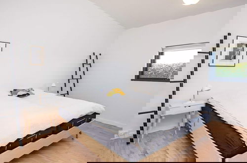 Photo 3 - 6 Person Holiday Home in Vaeggerlose