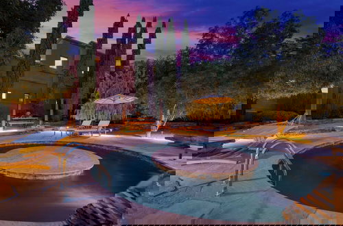 Foto 25 - Mystic Sunset by Avantstay Thunder Mountain View + Pool, Driving Range, Casita