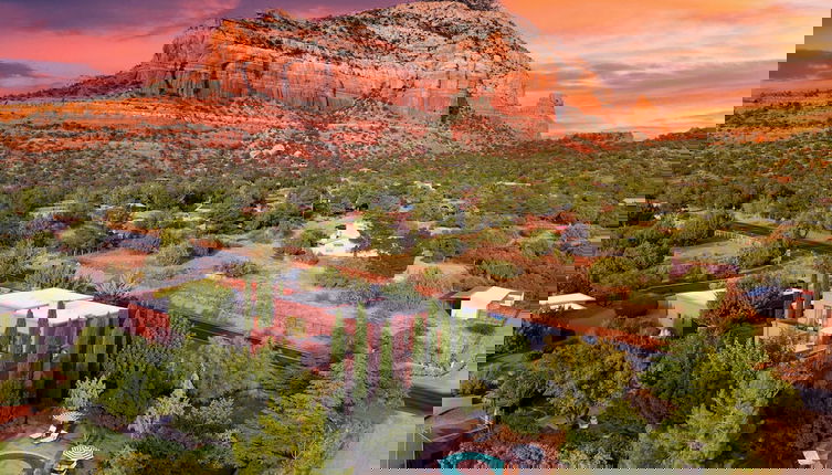 Foto 1 - Mystic Sunset by Avantstay Thunder Mountain View + Pool, Driving Range, Casita