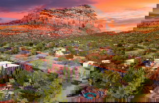 Foto 1 - Mystic Sunset by Avantstay Thunder Mountain View + Pool, Driving Range, Casita