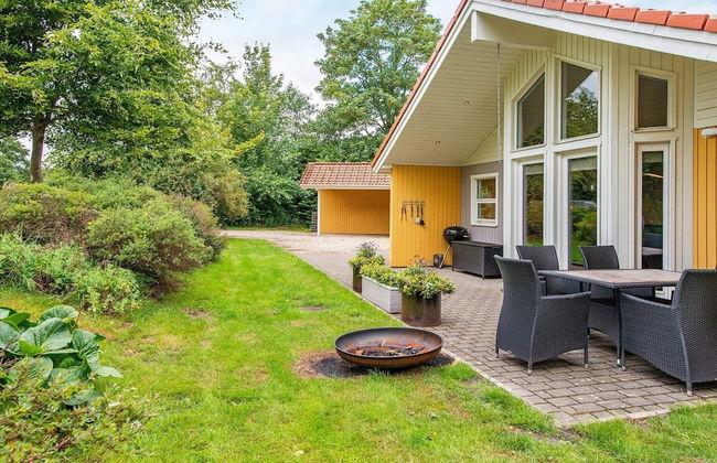 6 Person Holiday Home in Oksbol - Foto 24