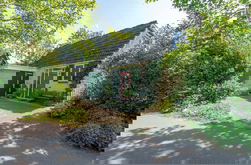 Foto 1 - Cozy Holiday Home With Pool