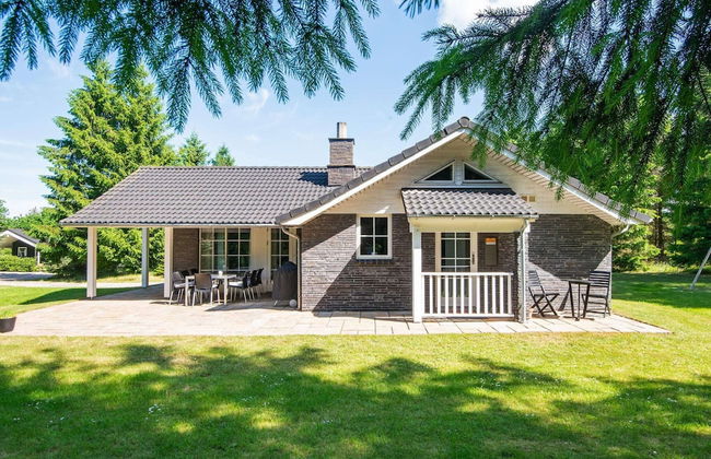 8 Person Holiday Home in Toftlund - Foto 1