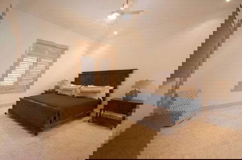 Foto 18 - Stylish Fully-staffed Villa Near Beach and Lagoons in Exclusive Golf Resort