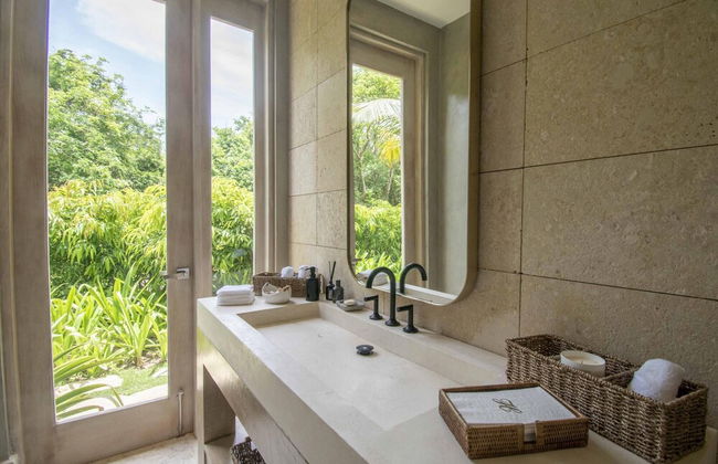 Stylish Fully-staffed Villa Near Beach and Lagoons in Exclusive Golf Resort - Foto 6