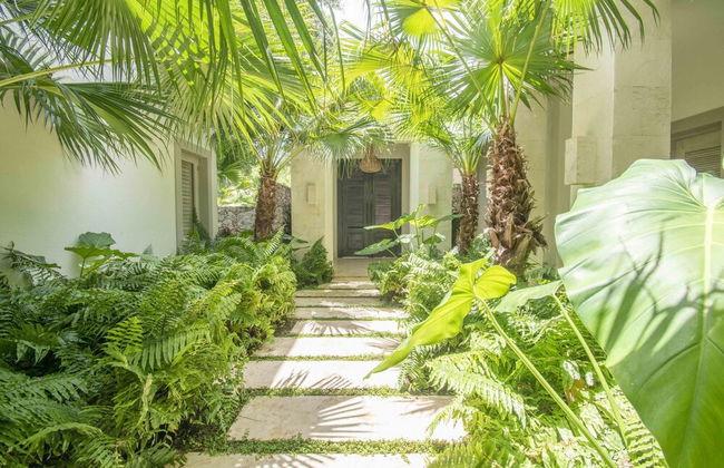 Stylish Fully-staffed Villa Near Beach and Lagoons in Exclusive Golf Resort - Foto 17