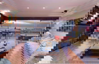 Foto 3 - Beachside Penthouse - 3 Mins From Camps Bay Beach
