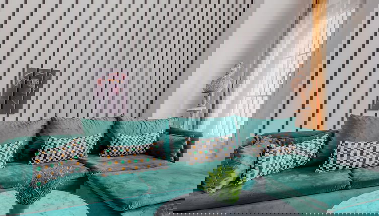 Photo 1 - Spacious Modern Flat With Balcony 5 min to Taksim