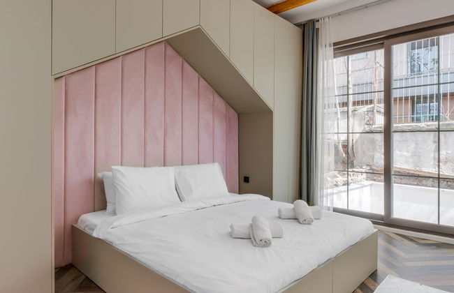 Spacious Modern Flat With Balcony 5 min to Taksim - Photo 12