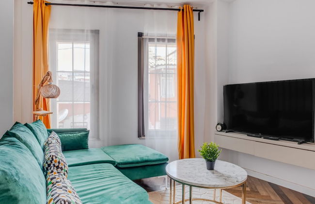 Spacious Modern Flat With Balcony 5 min to Taksim - Photo 4