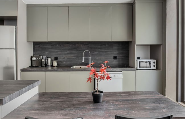Spacious Modern Flat With Balcony 5 min to Taksim - Photo 7