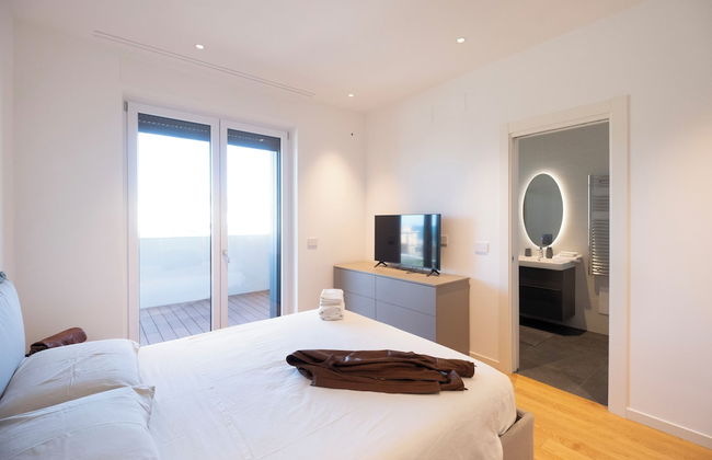 Porta del Mare Luxury Apartment - Photo 28