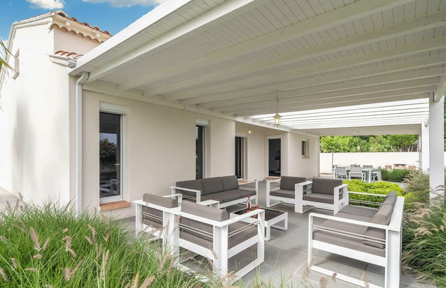 Villa w/ Palm Trees & Pool - Foto 21