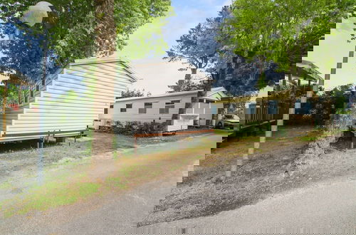 Foto 34 - Swanky Mobile Home in Saint Jean de Monts