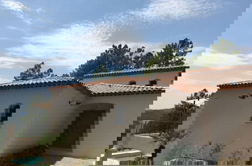 Foto 39 - Contemporary Villa With Swimming Pool