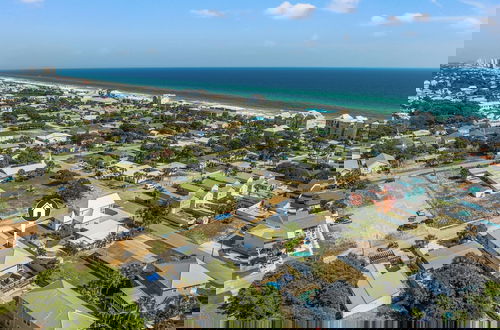 Photo 45 - Charming 3/2 Beach House w/ Pool & Golf Cart Included - 1 Min Walk to Beach