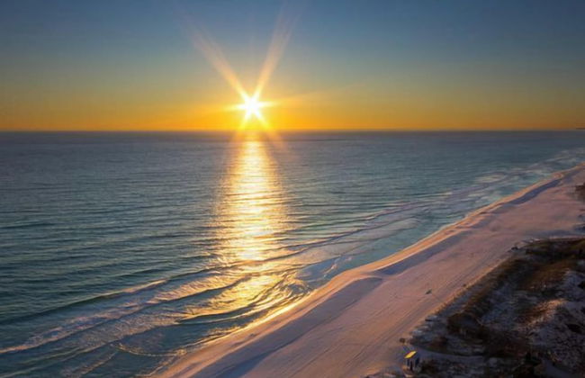 Charming 3/2 Beach House w/ Pool & Golf Cart Included - 1 Min Walk to Beach - Foto 31