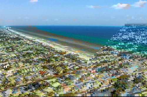 Photo 44 - Charming 3/2 Beach House w/ Pool & Golf Cart Included - 1 Min Walk to Beach