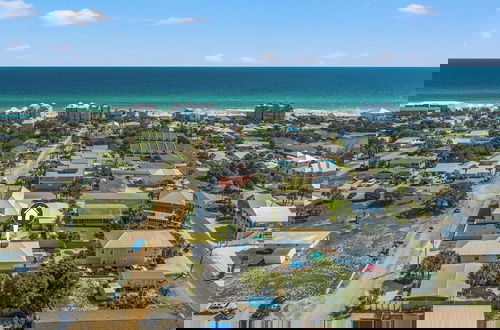 Photo 43 - Charming 3/2 Beach House w/ Pool & Golf Cart Included - 1 Min Walk to Beach