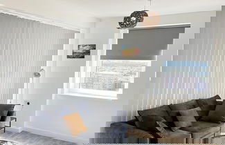 Foto 1 - Modern, New, Amazing 2 Bed Flat in East London