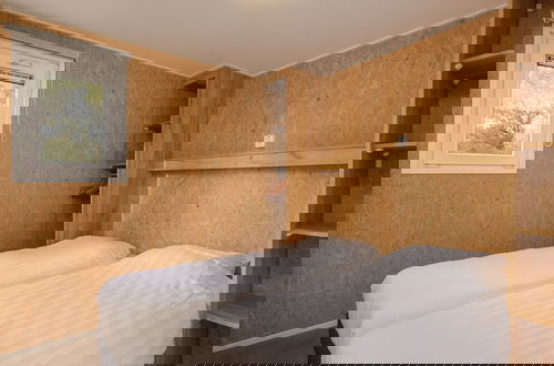 Foto 4 - Modern Chalet With Dishwasher, Near the Hunebedcentrum