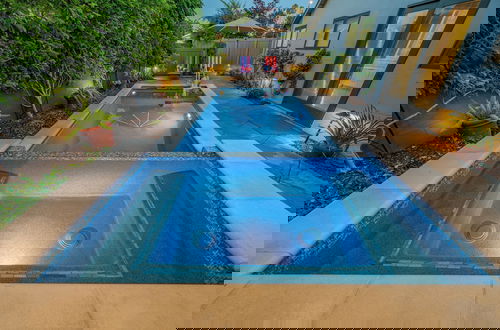 Photo 32 - Luxury living with Spa &Pool near Disney