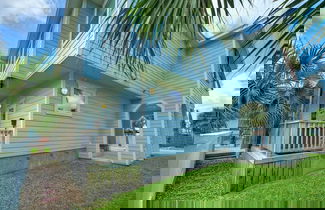 Foto 3 - Pool, Walkable to Old Town Eateries, Nightlife, Shops Palm Palace by Avantstay