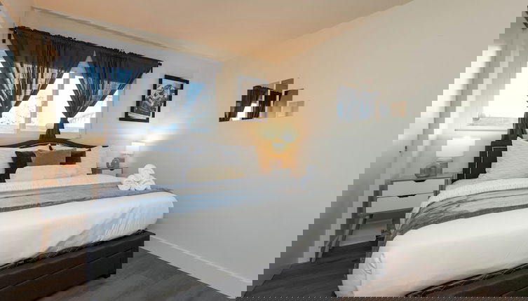 Photo 1 - Superb Apartment near Dodger
