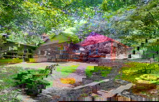 Foto 1 - Hickory Cabin by Avantstay Firepit, Hot Tub, Game Room, Great Location