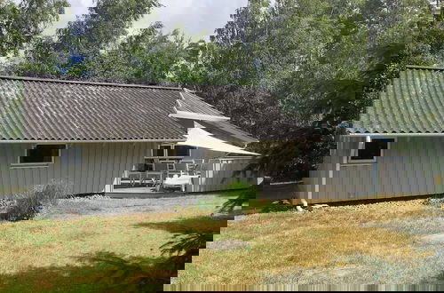 Foto 14 - 6 Person Holiday Home in Aakirkeby
