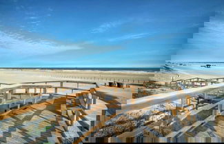 Foto 2 - Pour Me a Vacation Mins to Beach, Community Pool+tennis Court, Private Balcony