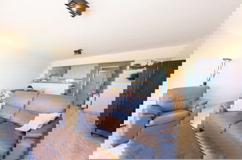 Foto 12 - Spacious Apartment With Terrace